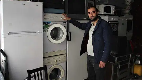İş yerlerini ikinci el eşyalarla doldurdular, öğrencilerin kente gelmesini beklemeye başladılar