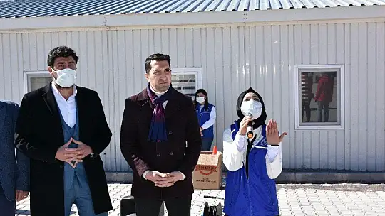 İstiklal Marşı'nın 10 kıtasını ezbere okuyan Suriyeli Aye, duygulandırdı