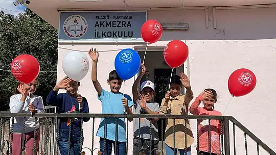 Jandarma ekipleri öğrencilerle bir araya geldi