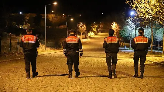 Jandarma en uzun gecede de görevde