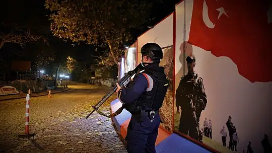 Jandarma en uzun gecede de görevde