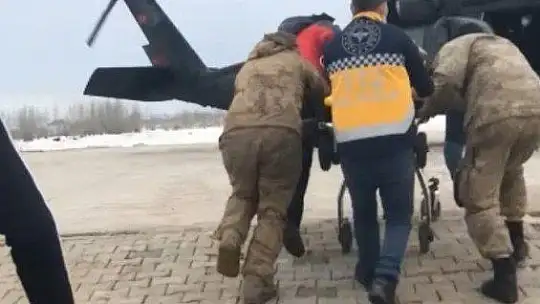 Jandarma helikopteri yaralı vatandaşı hastaneye yetiştirdi