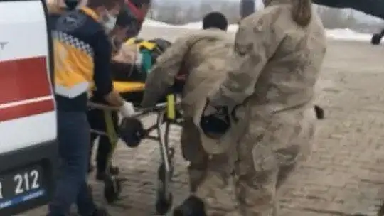 Jandarma helikopteri yaralı vatandaşı hastaneye yetiştirdi