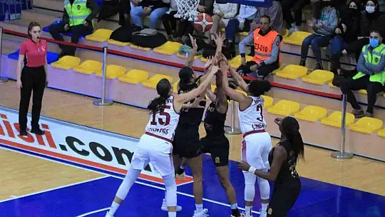 Kadınlar Basketbol Süper Ligi: Elazığ İl Özel İdare: 46 - Fenerbahçe: 105