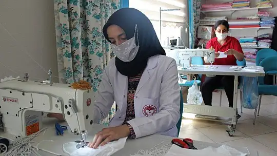 Kadınlardan, maske üretimi ile aile bütçesine katkı
