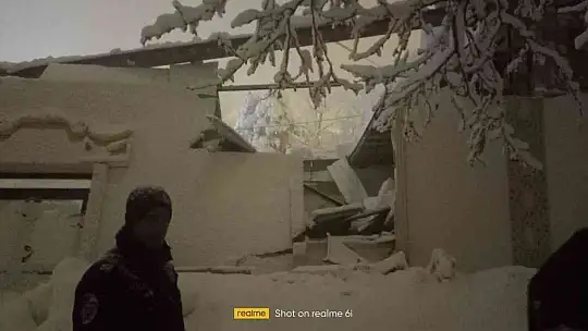 Kar nedeniyle düğün salonu çöktü