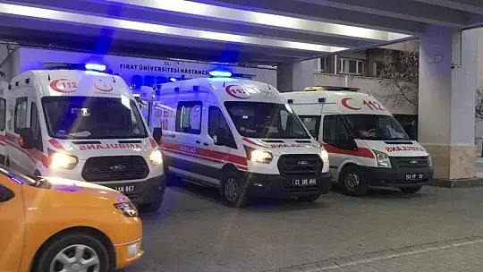 Kardeş, kazara özçekim yapan ağabeyi ve 3 arkadaşını tüfekle yaraladı