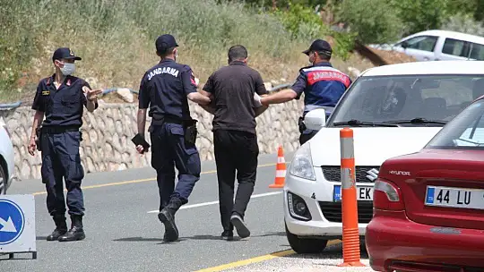 Karı kocayı trafik kazası ayırdı