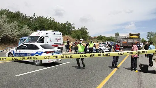 Karı kocayı trafik kazası ayırdı