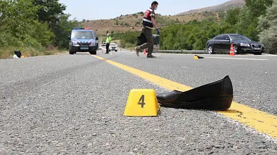 Karı kocayı trafik kazası ayırdı