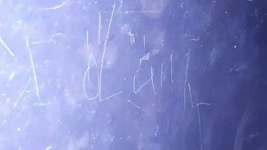Cinayetten önce evin kapısına bıçakla mesaj yazdığı iddia edildi