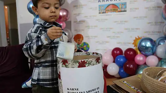 Karnelerini alan anaokulu öğrencileri, harçlıklarını hasta çocuklara bağışladı