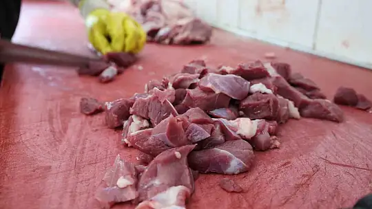 Kasapların kıyma mesaisi başladı