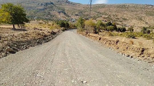 Kaymakam Şan, yol yapım çalışmalarını inceledi