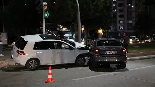 Kaza sonrası çıkan kavgada tampon parçası ile saldırdı