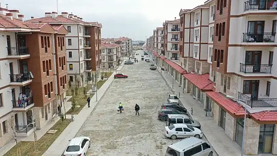 Kentsel dönüşümle evlerine kavuştular, başkanı davullu zurnalı karşıladılar