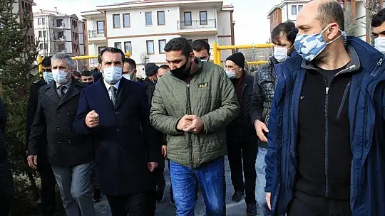 Kentsel dönüşümle evlerine kavuştular, başkanı davullu zurnalı karşıladılar