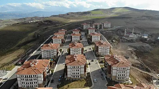 Kerpiç evlerde oturan depremzedeler, lüksü aratmayan konutlara geçti