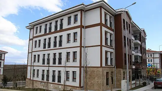 Kerpiç evlerde oturan depremzedeler, lüksü aratmayan konutlara geçti