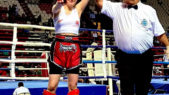Kick Boksta Elazığ rüzgarı