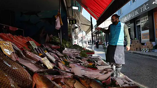 Kiloyla satıldığı tek il Elazığ: Vatandaşlardan palamuda yoğun ilgi
