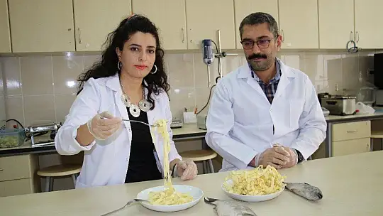 Kokusu gitti, tadı kaldı balık ve kılçığından makarna