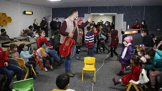 Kütüphane hizmete açıldı