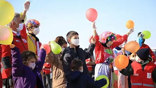 Konteyner Kentteki Depremzede Çocuklara Özel Etkinlik