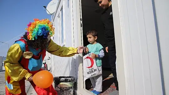 Konteyner Kentteki Depremzede Çocuklara Özel Etkinlik