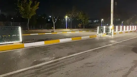 Kontrolden çıkan otomobil karşı şeride uçtu: 1 yaralı