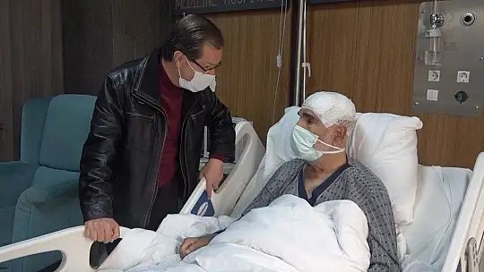 Korona Virüse Yakalandı, Bilinçsiz İlaç Kullanınca Ölümden Döndü