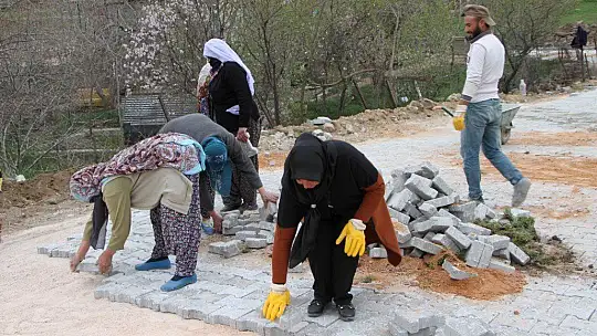 Köyün gelini, her soruna el attı, virüsü de köye sokmadı