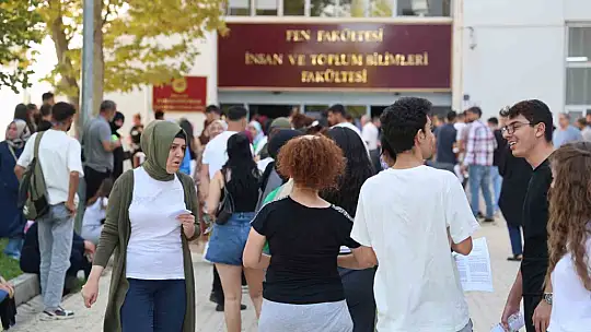Adaylar Bu Kez KPSS Ön Lisans Sınavında Ter Döktü