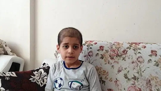 Küçük Taha, tedavisini üstlenen Cumhurbaşkanı Erdoğan'ın doğum gününü kutladı