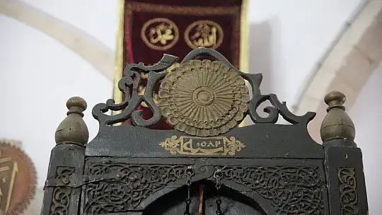 Kündekari tekniği ile yapılan minber 8 asrı aşkındır hizmet veriyor
