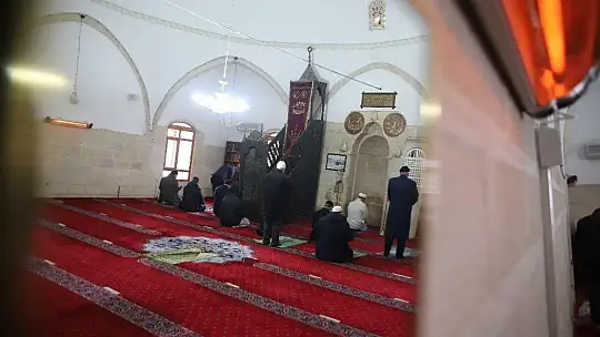 Kündekari tekniği ile yapılan minber 8 asrı aşkındır hizmet veriyor