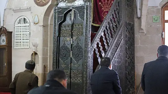 Kündekari tekniği ile yapılan minber 8 asrı aşkındır hizmet veriyor