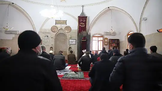 Kündekari tekniği ile yapılan minber 8 asrı aşkındır hizmet veriyor