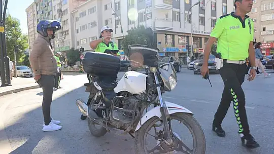 Kurallara uymayan motosiklet sürücülerine ceza yağdı