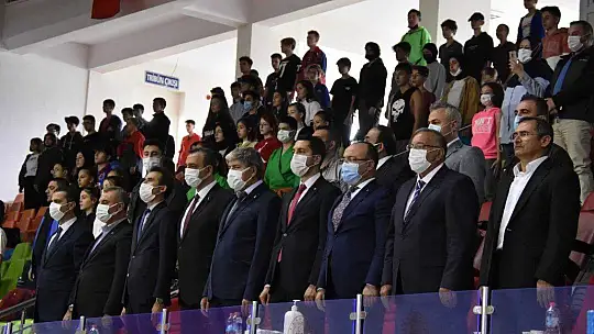 Kuraş Türkiye Şampiyonası Elazığ'da başladı