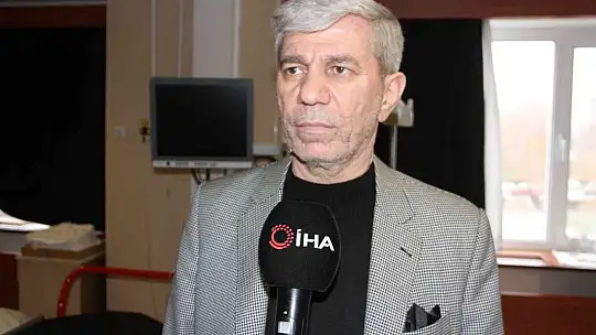 Kusma ve karın ağrısı şikayetiyle doktora giden çocuğun karnından telefon şarj kablosu çıktı