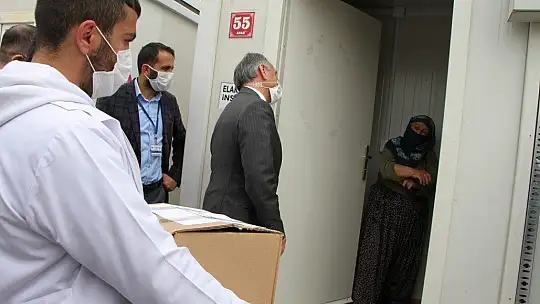 Liseliler üretti, 65 yaş üstüne ücretsiz dağıtıldı