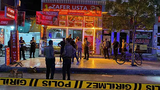 Lokantada yemek yiyen husumetlilerine kurşun yağdırdı: 3 yaralı