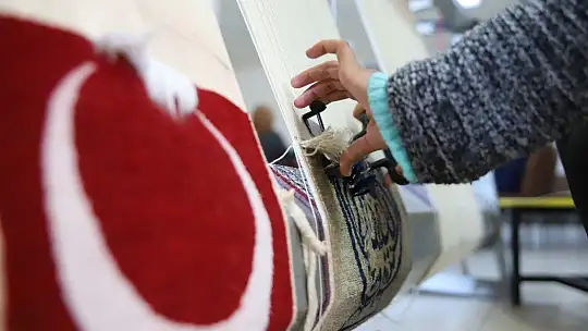 Mahalledeki sosyal tesis, 13 yıldır kadınlara iş kapısı oluyor