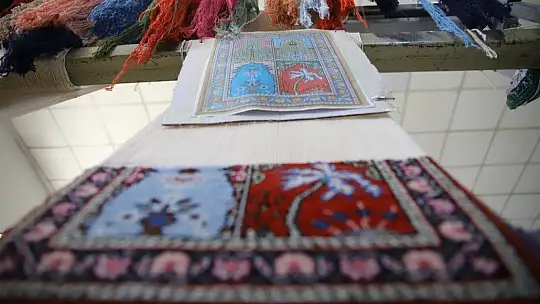 Mahalledeki sosyal tesis, 13 yıldır kadınlara iş kapısı oluyor