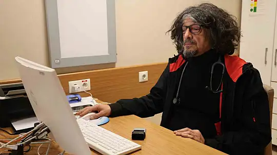 Profesör 4'üncü sıradan muhtar azalığı için aday oldu