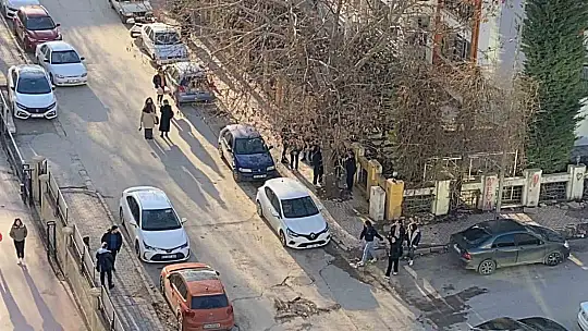 Malatya'da 5.2 büyüklüğündeki deprem Elazığ'da da hissedildi