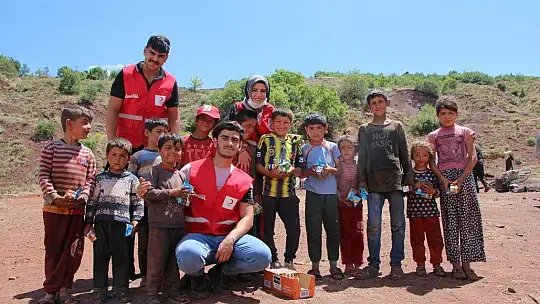 Mangal kömürü işçilerinin çadırda yaşamı başladı 'Bizim alnımızın teri ve mutluyuz'