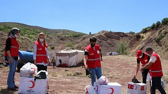 Mangal kömürü işçilerinin çadırda yaşamı başladı 'Bizim alnımızın teri ve mutluyuz'