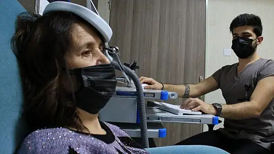 Manyetik uyarım cihazı ile psikiyatrik tedavi